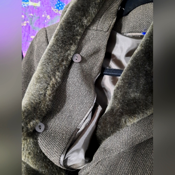 Vintage Reitmans Brown Tweed Blazer Jacket with Removable Fur Collar - Picture 7 of 9